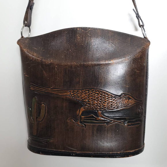 Handmade Leather Ladies handbag circular in shape - Picture 1 of 7